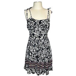 Angie boho black & white floral sundress with patterned hem Juniors M NWT